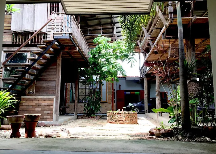 Baan Mali Lampang Homestay